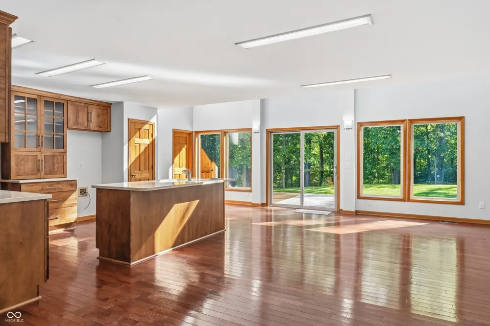 4200 County Road 1000 E Hope, IN 47246