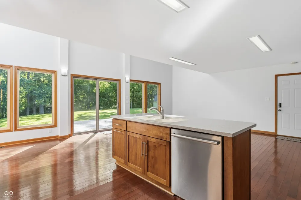 4200 County Road 1000 E Hope, IN 47246