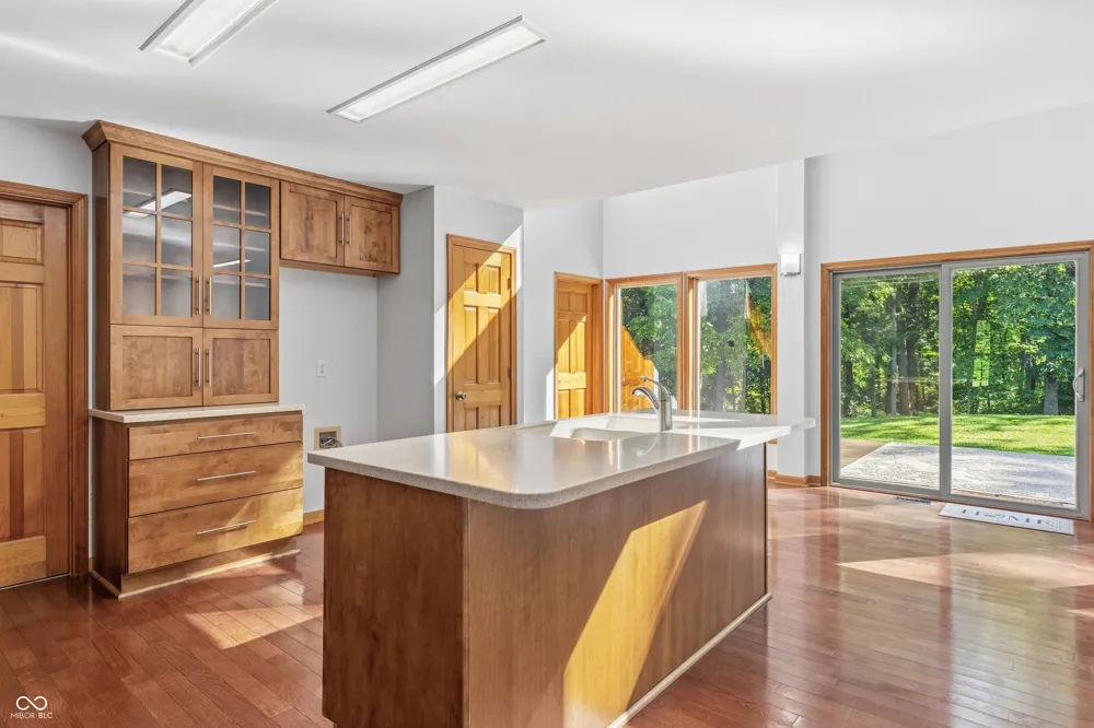 4200 County Road 1000 E Hope, IN 47246
