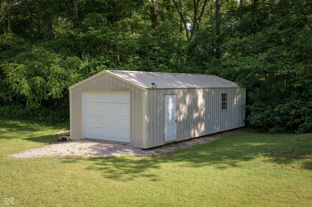 4200 County Road 1000 E Hope, IN 47246