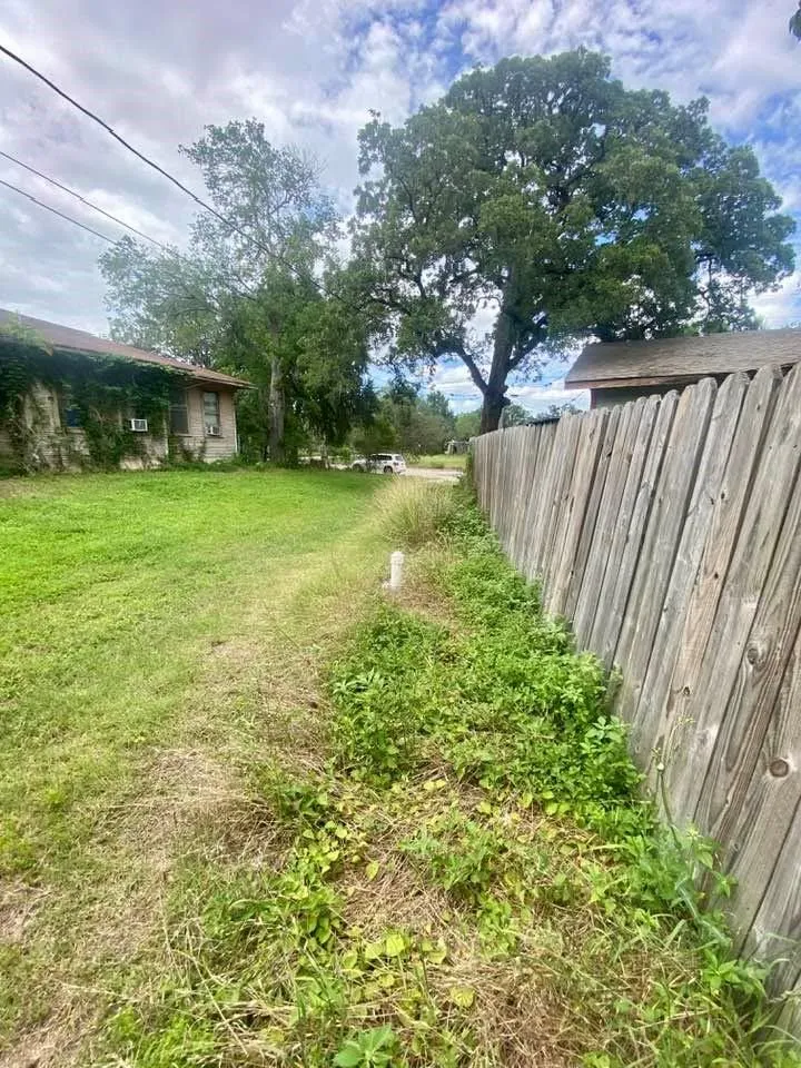 645 Monroe Street La Grange, TX 78945