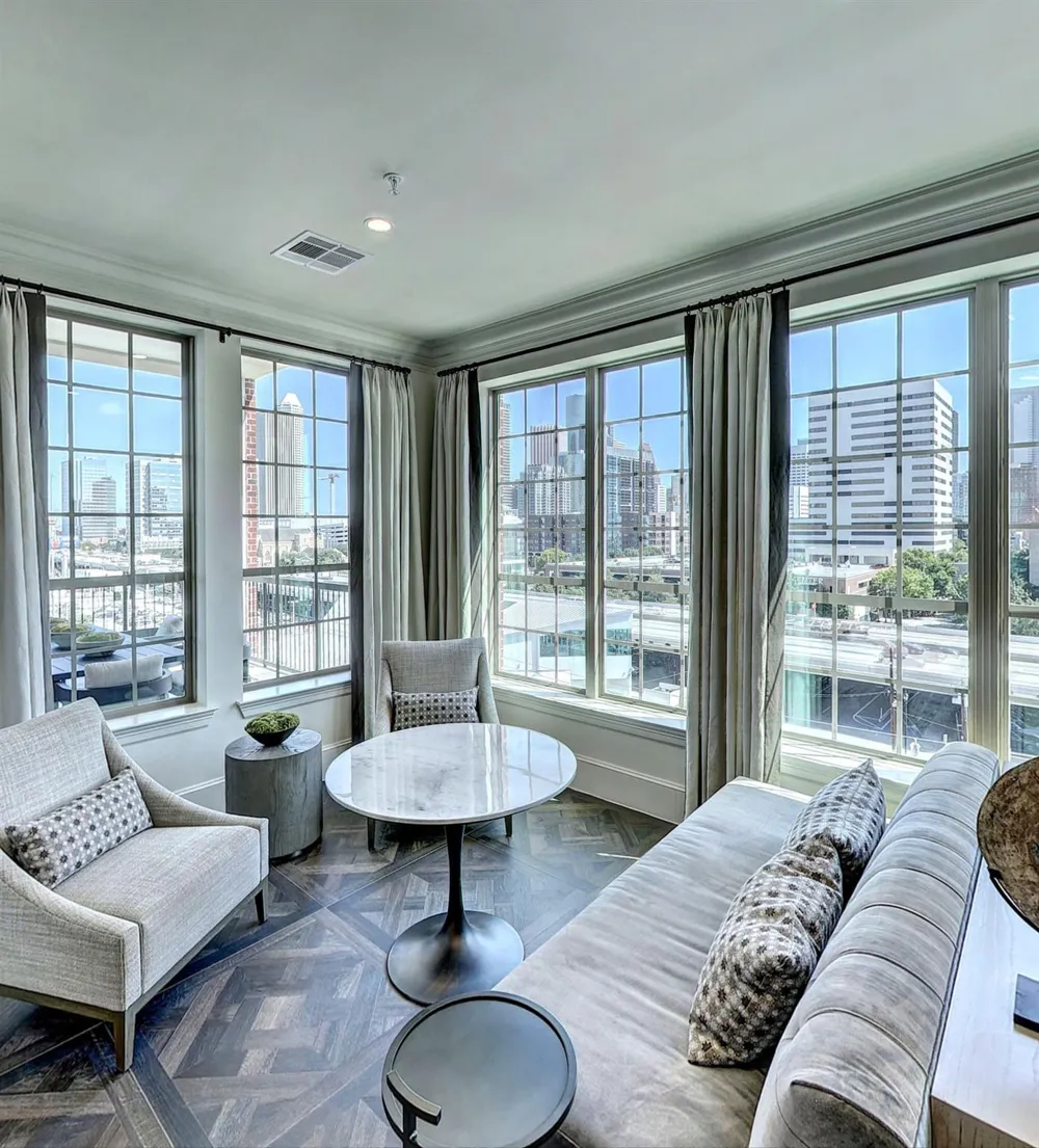 2111 Austin Street #431 Houston, TX 77002