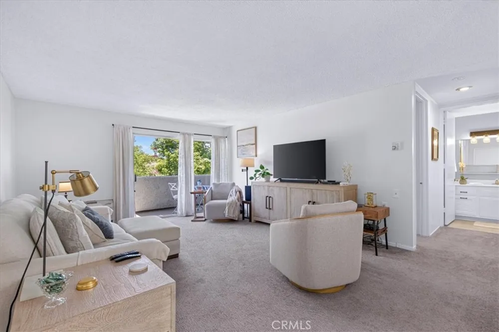 2257 Via Puerta #P Laguna Woods, CA 92637