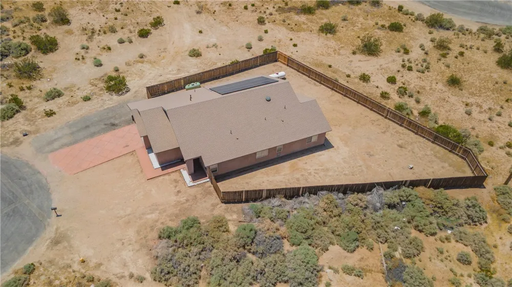 21741 Ives Court California City, CA 93505
