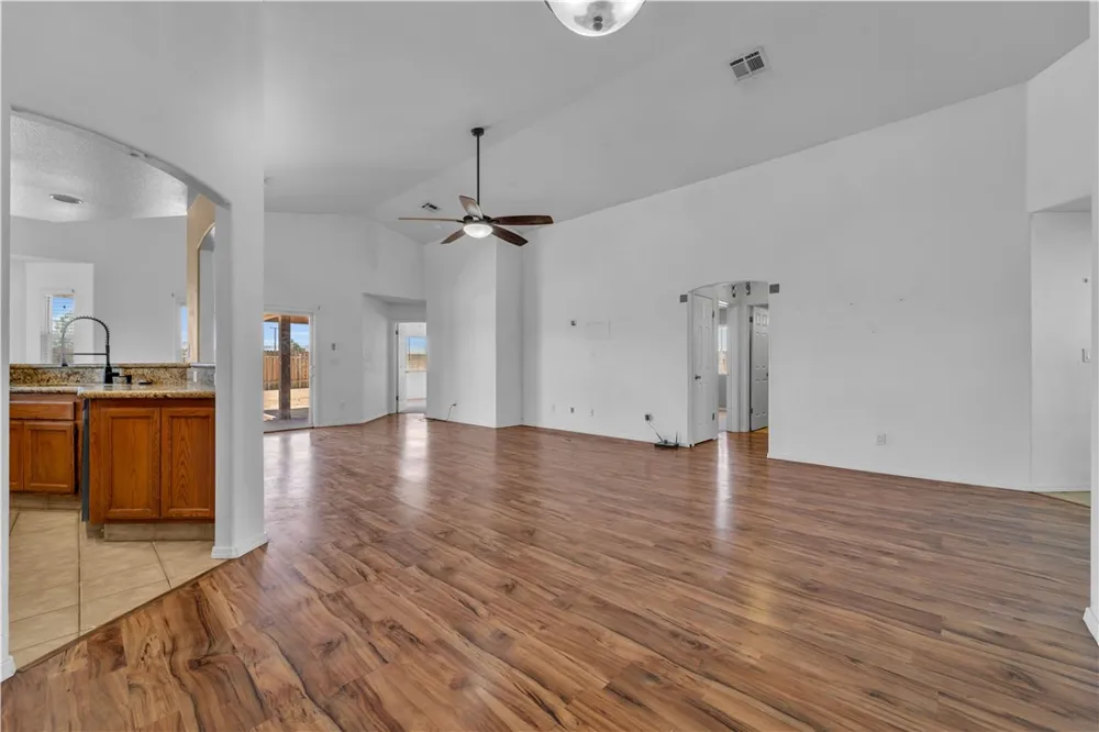 21741 Ives Court California City, CA 93505
