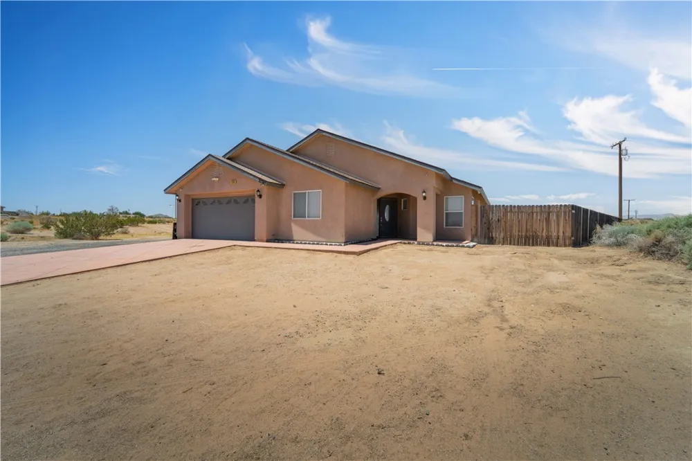 21741 Ives Court California City, CA 93505