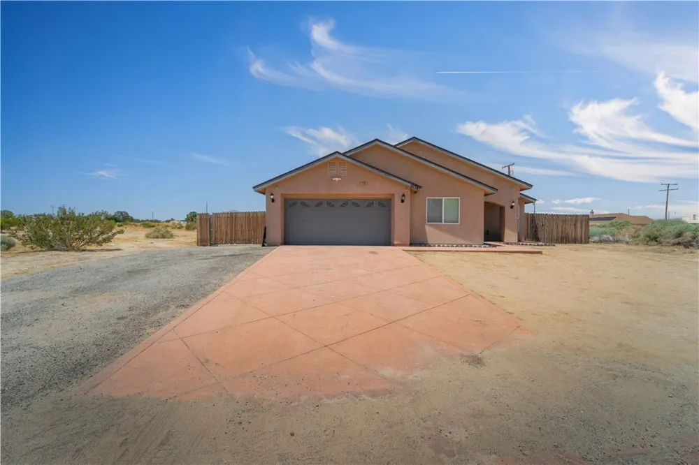 21741 Ives Court California City, CA 93505