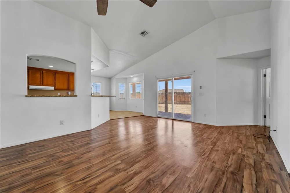 21741 Ives Court California City, CA 93505