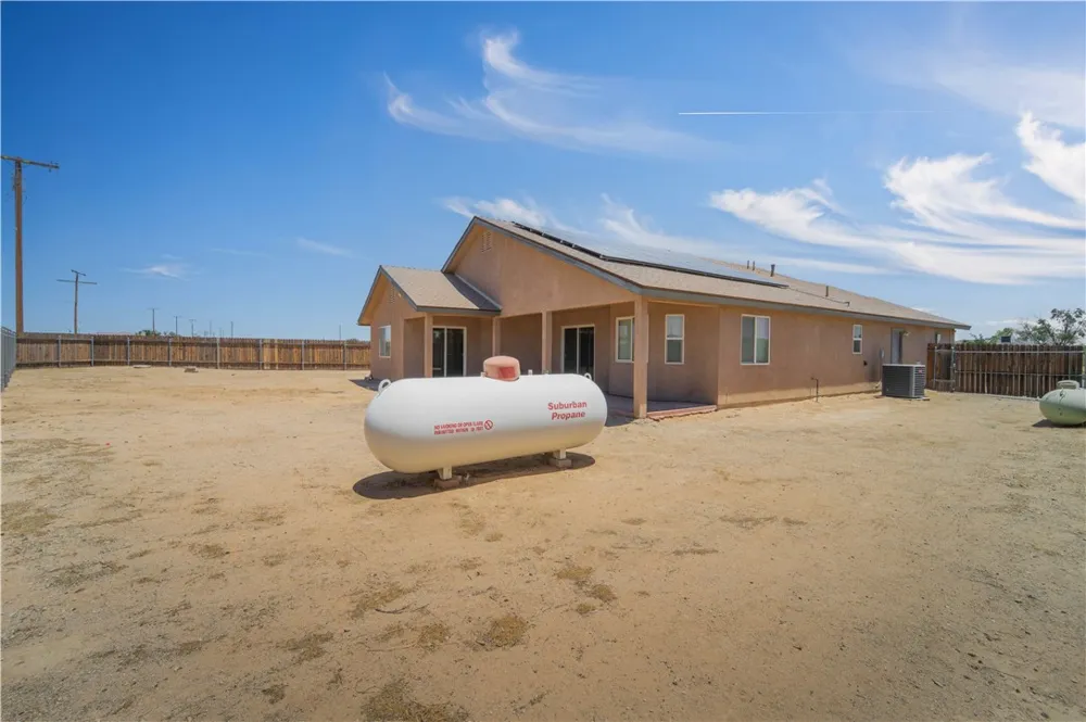 21741 Ives Court California City, CA 93505