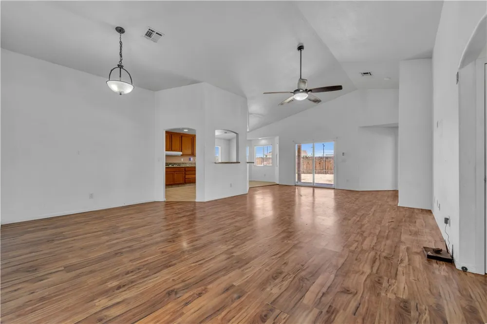 21741 Ives Court California City, CA 93505