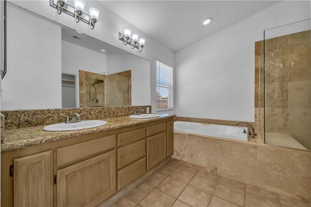 21741 Ives Court California City, CA 93505