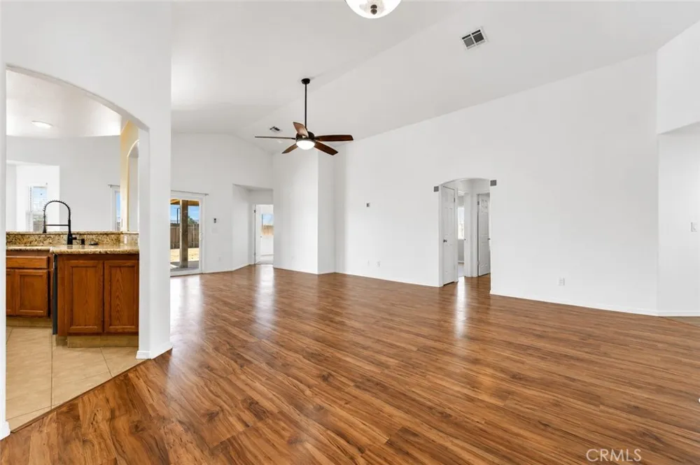 21741 Ives Court California City, CA 93505