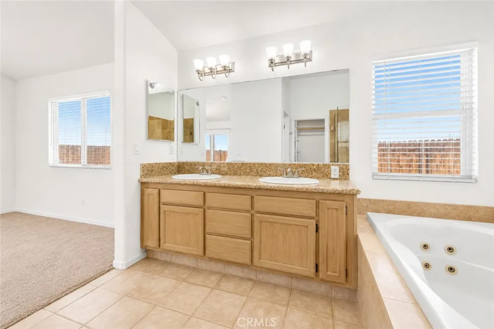 21741 Ives Court California City, CA 93505