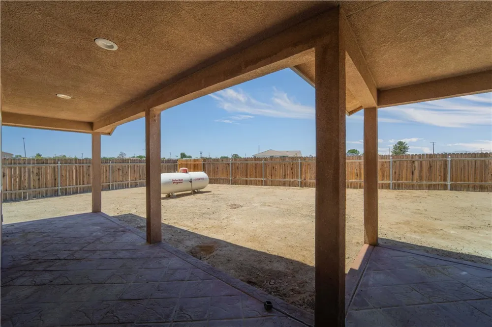 21741 Ives Court California City, CA 93505