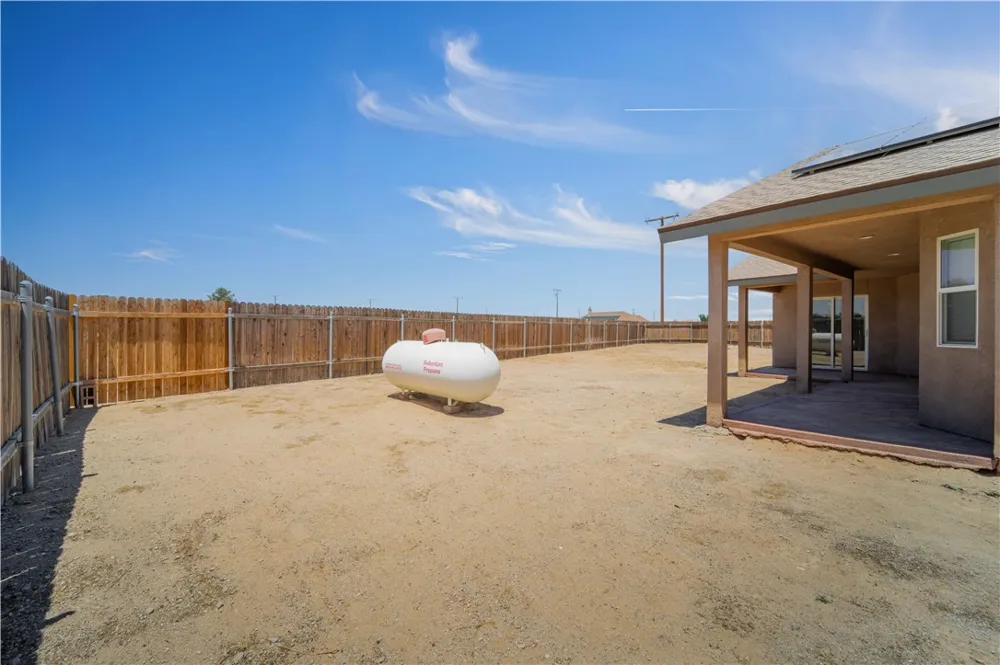 21741 Ives Court California City, CA 93505