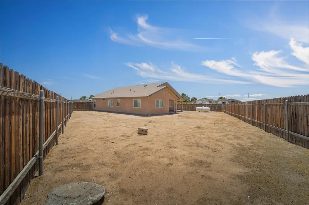 21741 Ives Court California City, CA 93505