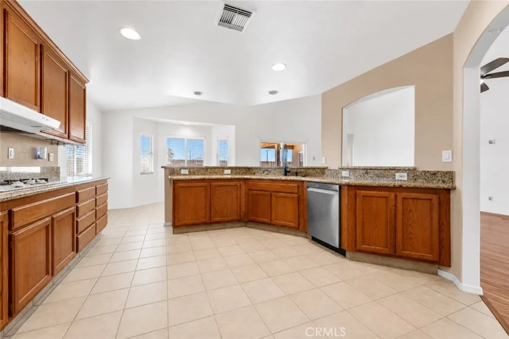 21741 Ives Court California City, CA 93505