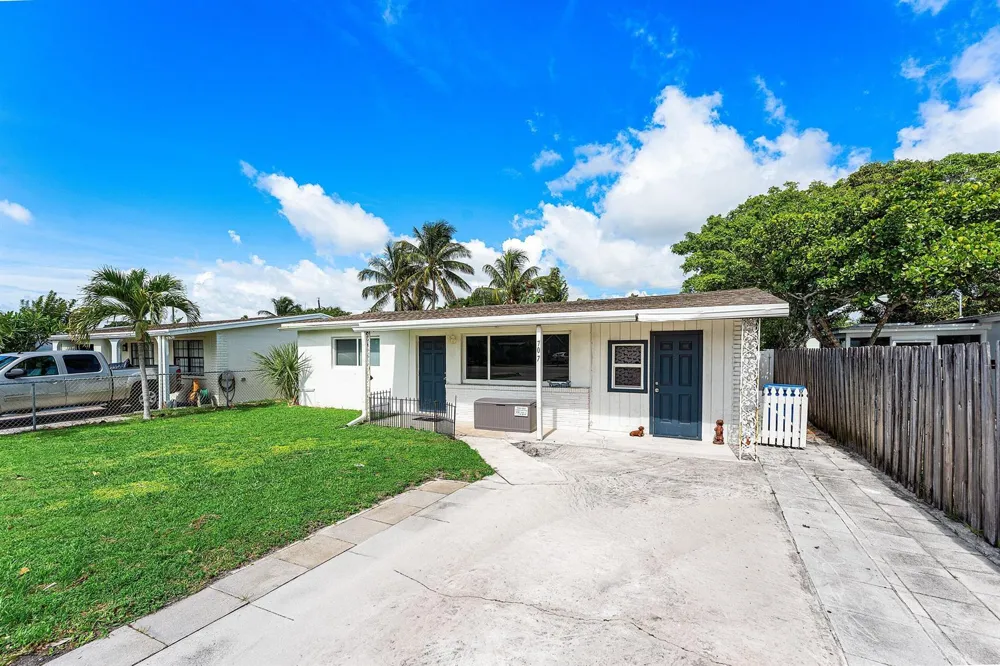 707 S Broadway Lantana, FL 33462