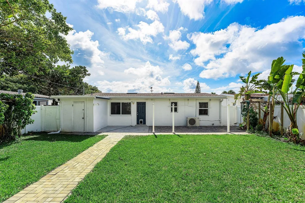 707 S Broadway Lantana, FL 33462