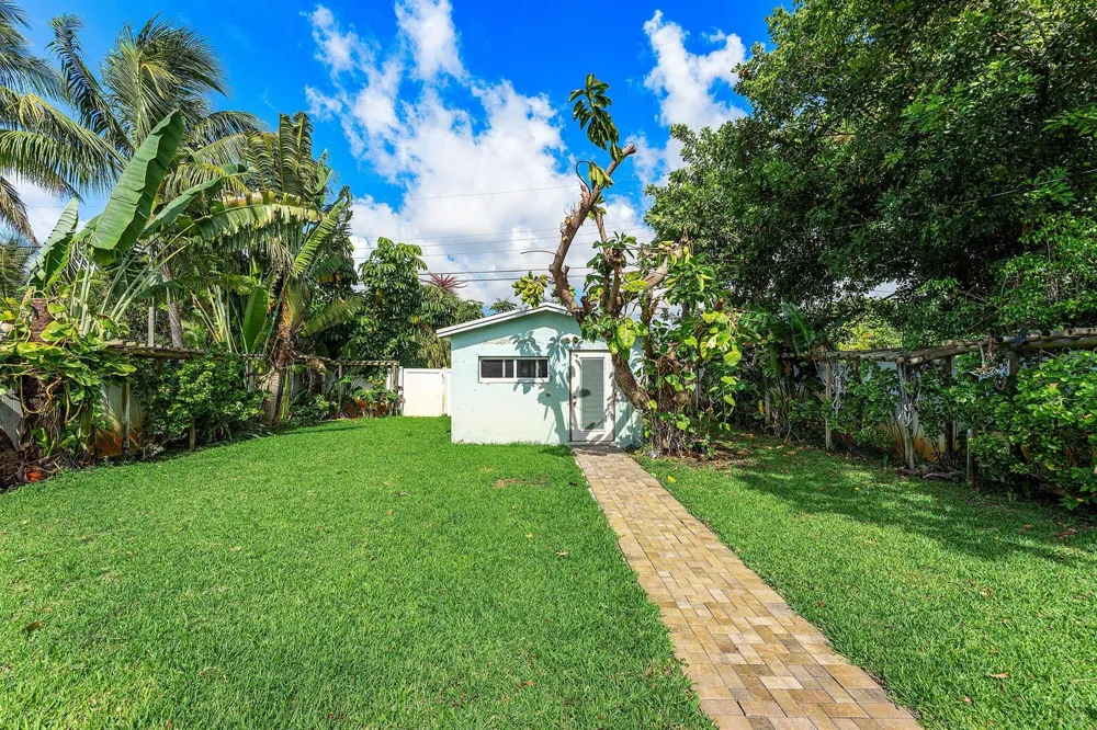 707 S Broadway Lantana, FL 33462