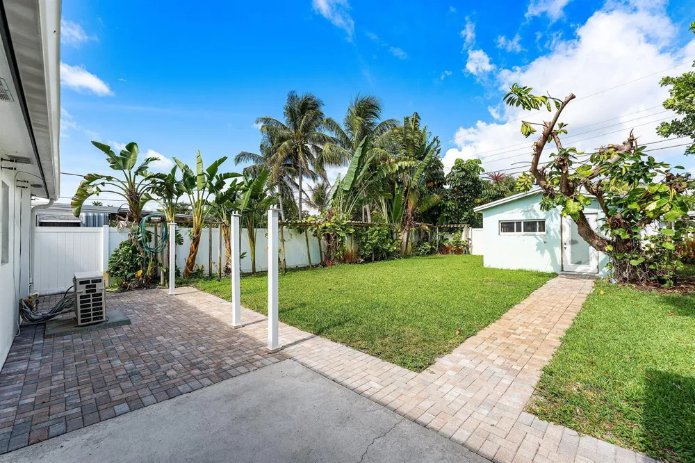 707 S Broadway Lantana, FL 33462