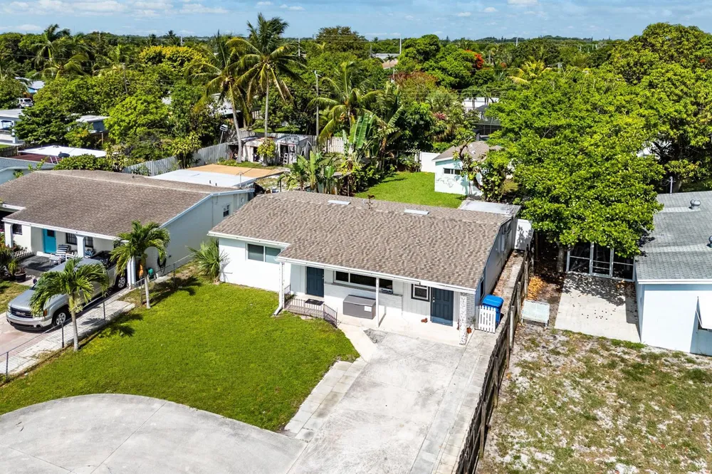 707 S Broadway Lantana, FL 33462