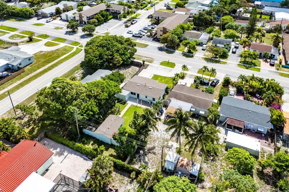 707 S Broadway Lantana, FL 33462
