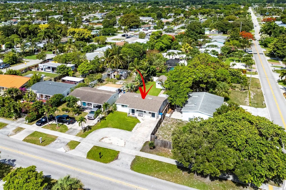 707 S Broadway Lantana, FL 33462
