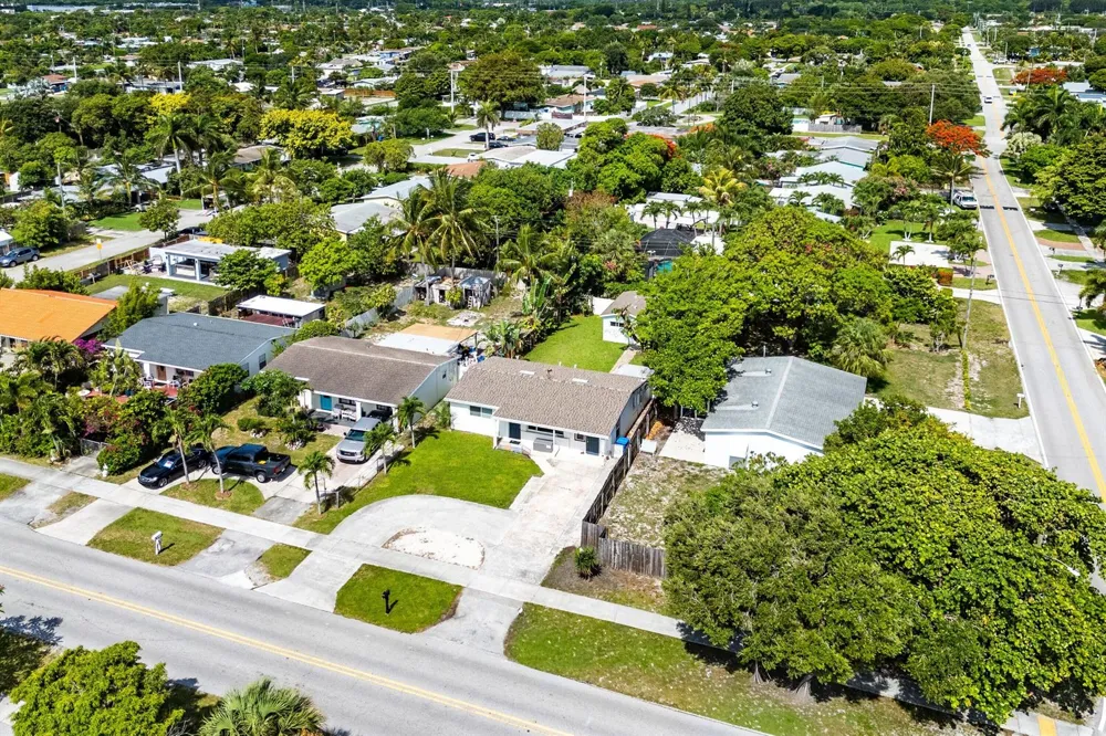 707 S Broadway Lantana, FL 33462