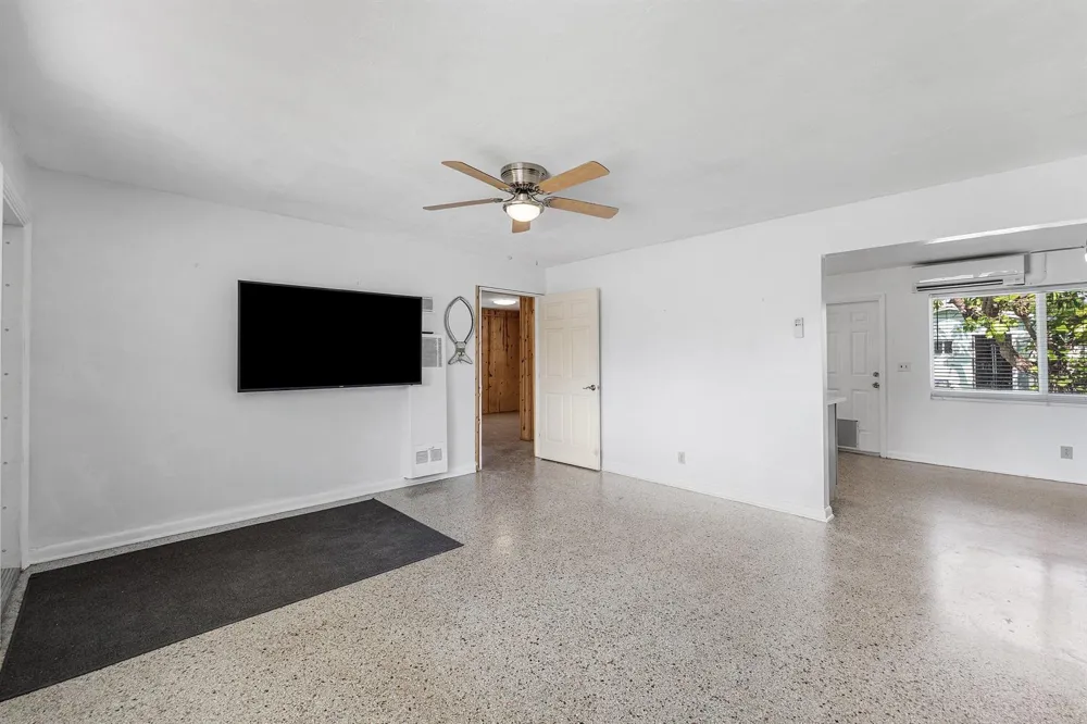 707 S Broadway Lantana, FL 33462