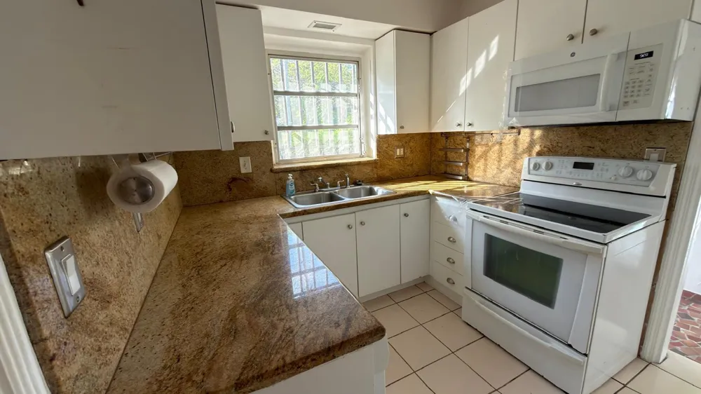 175 SW 25th Road Miami, FL 33129