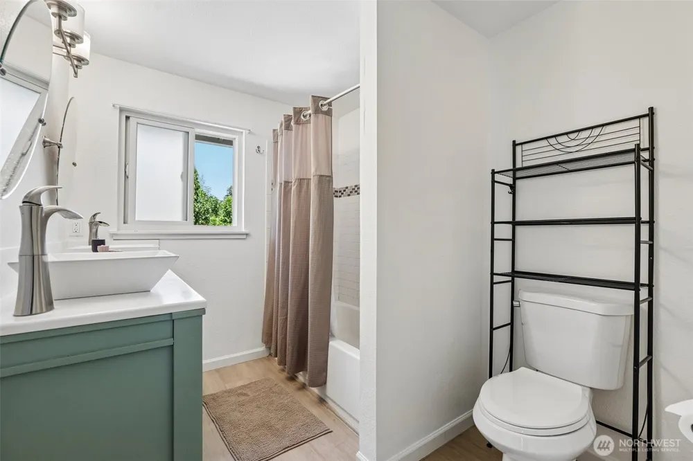 3002 NE 44th Street Vancouver, WA 98663