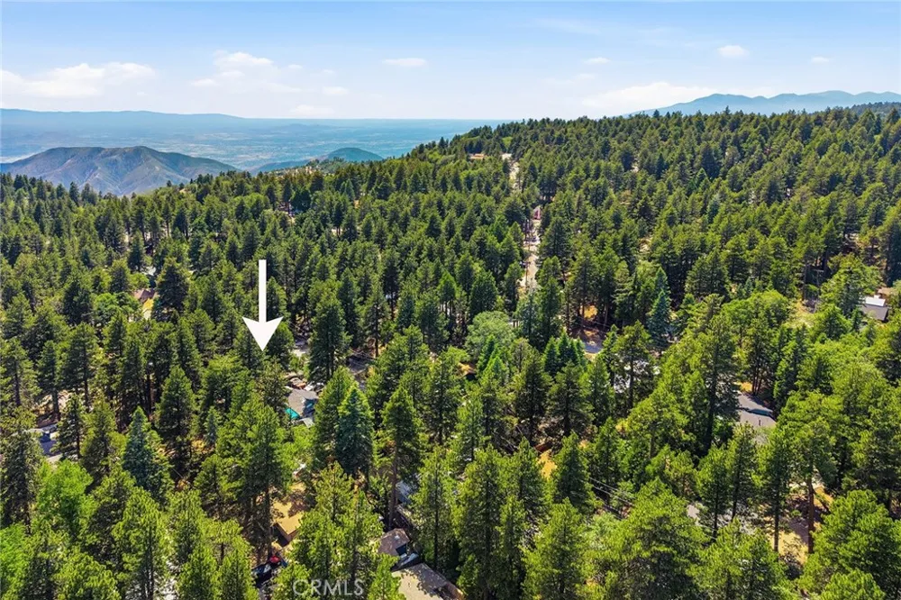 2543 Whispering Pines Running Springs, CA 92382