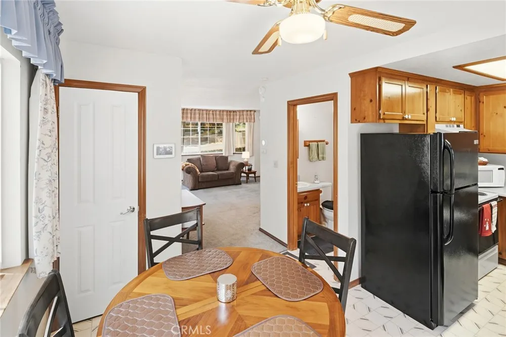 2543 Whispering Pines Running Springs, CA 92382