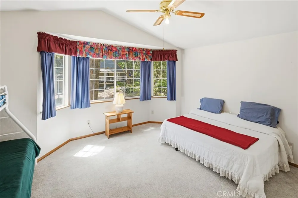 2543 Whispering Pines Running Springs, CA 92382