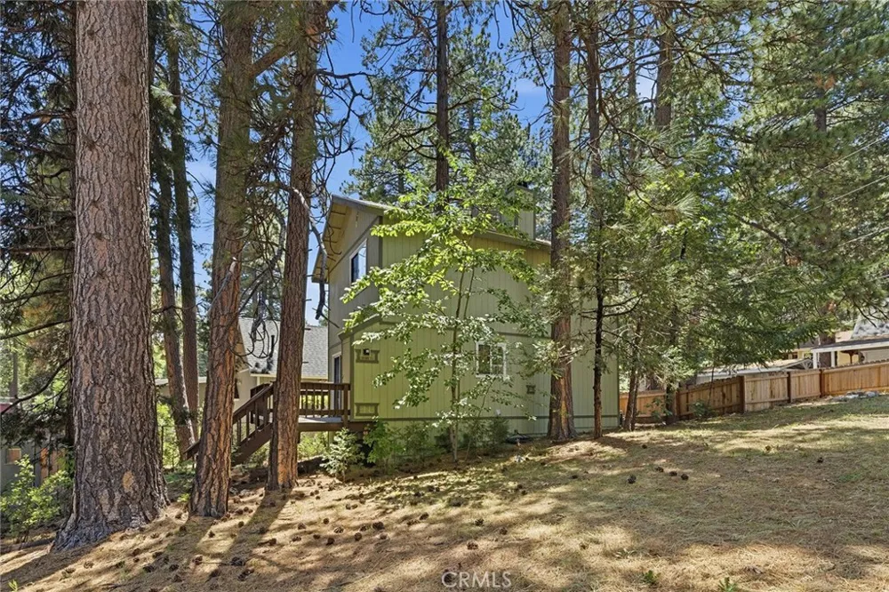2543 Whispering Pines Running Springs, CA 92382