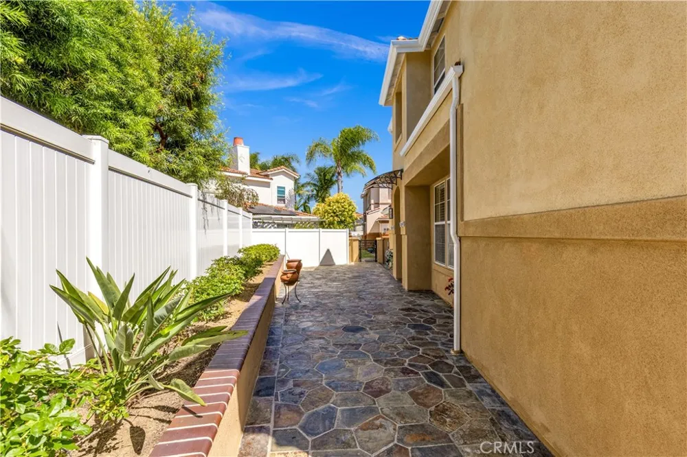 28040 Via De Costa San Juan Capistrano, CA 92675