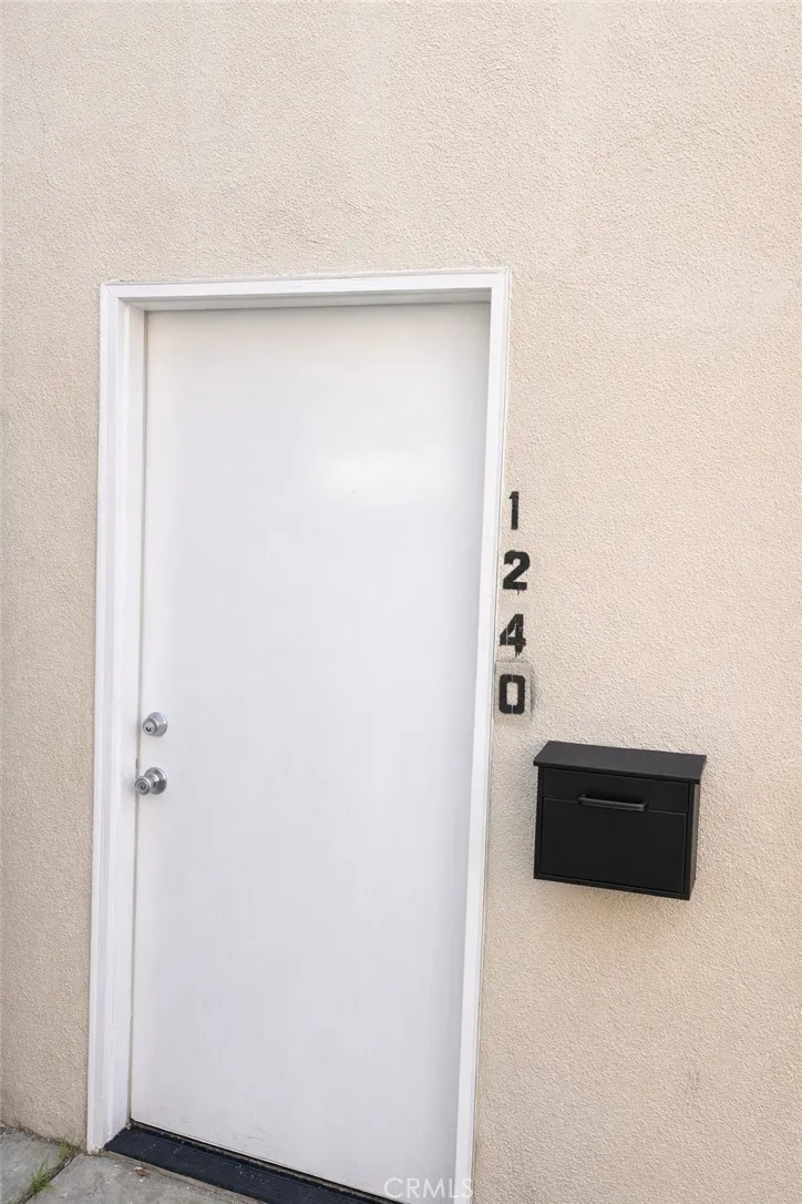 1236 Wilmington Wilmington, CA 90744