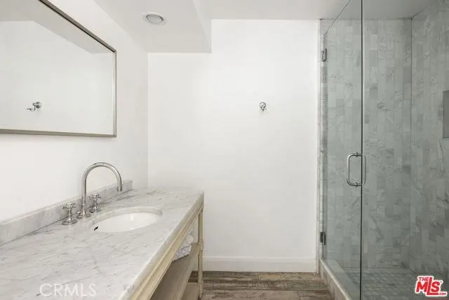 23760 Oakfield Hidden Hills, CA 91302