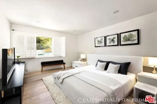 23760 Oakfield Hidden Hills, CA 91302