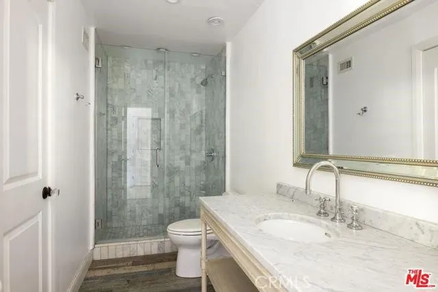 23760 Oakfield Hidden Hills, CA 91302