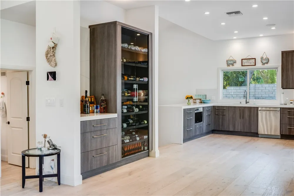 23760 Oakfield Hidden Hills, CA 91302