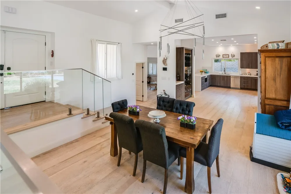 23760 Oakfield Hidden Hills, CA 91302