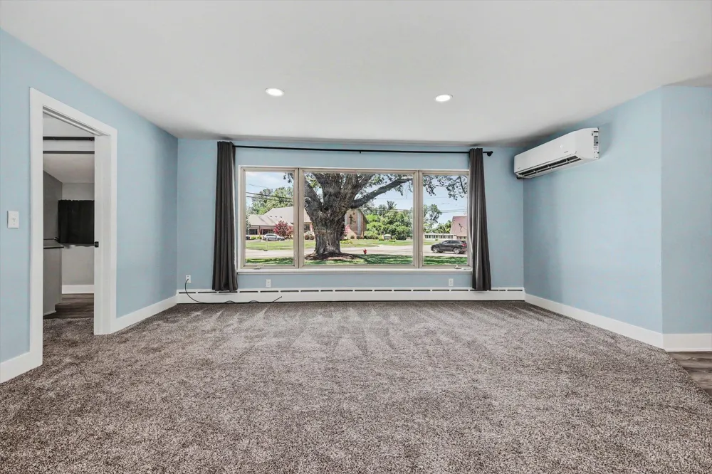 3990 S Big Spring Drive SW Grandville, MI 49418