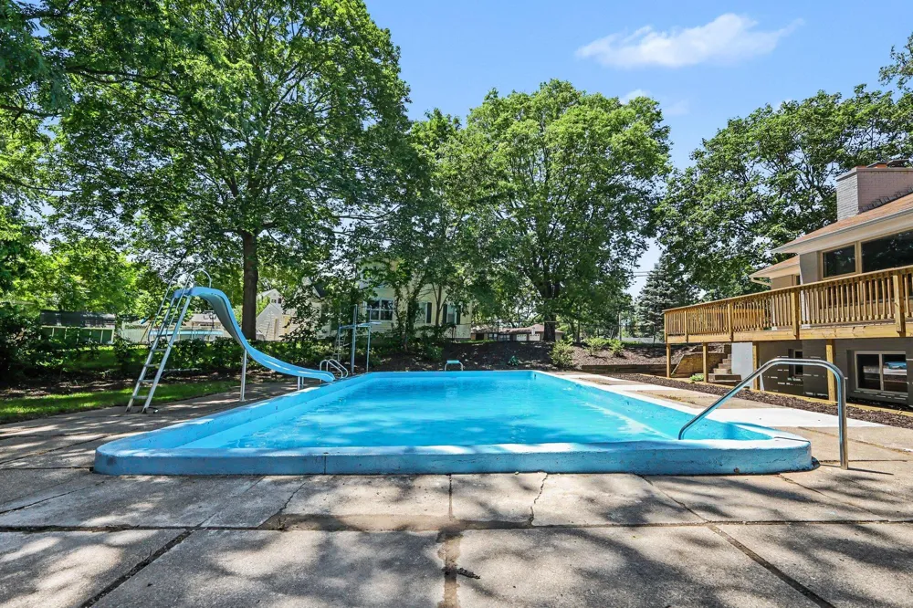 3990 S Big Spring Drive SW Grandville, MI 49418