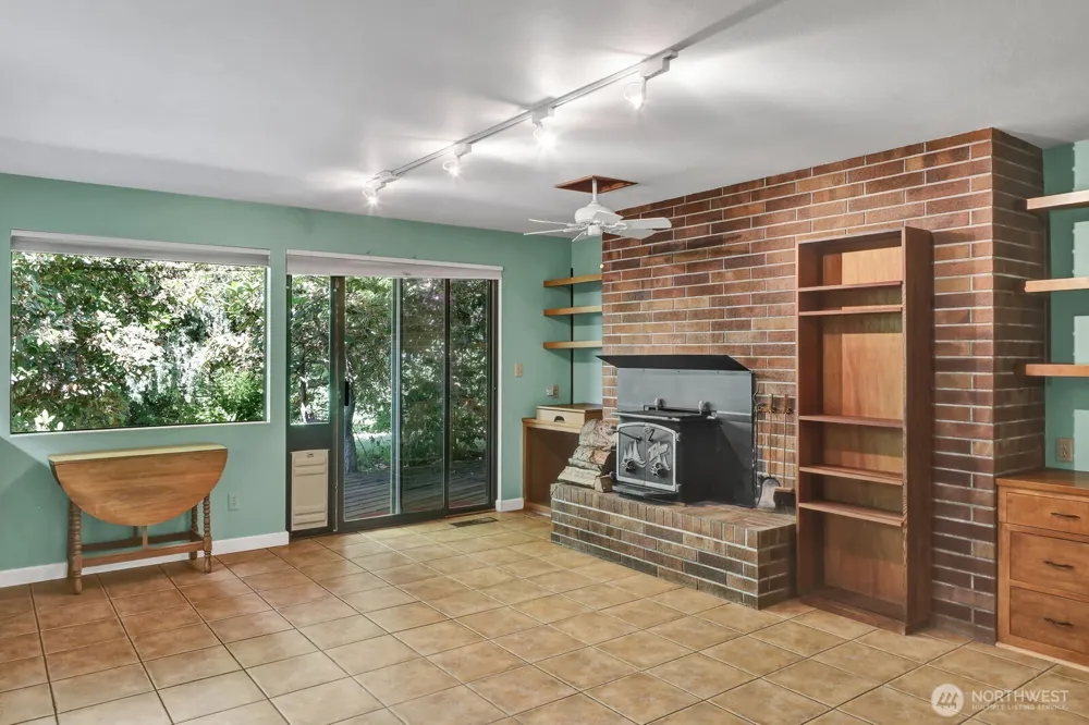 7605 279th Place NW Stanwood, WA 98292