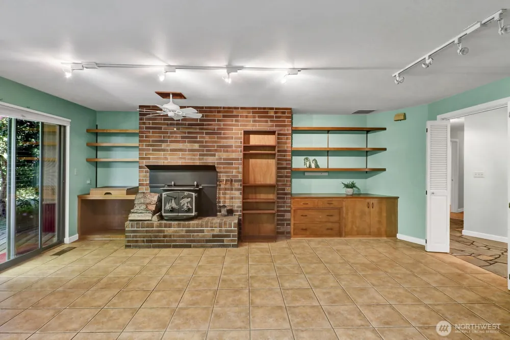 7605 279th Place NW Stanwood, WA 98292