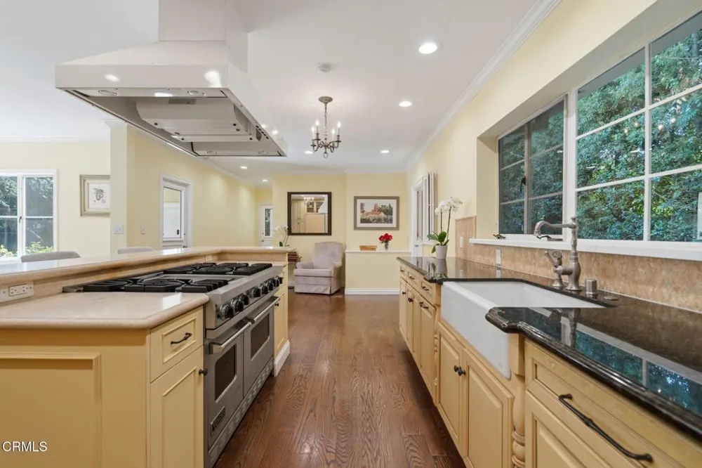 965 San Marino Avenue San Marino, CA 91108