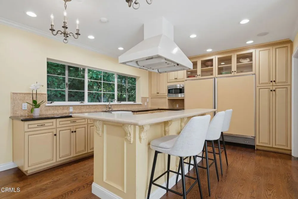 965 San Marino Avenue San Marino, CA 91108