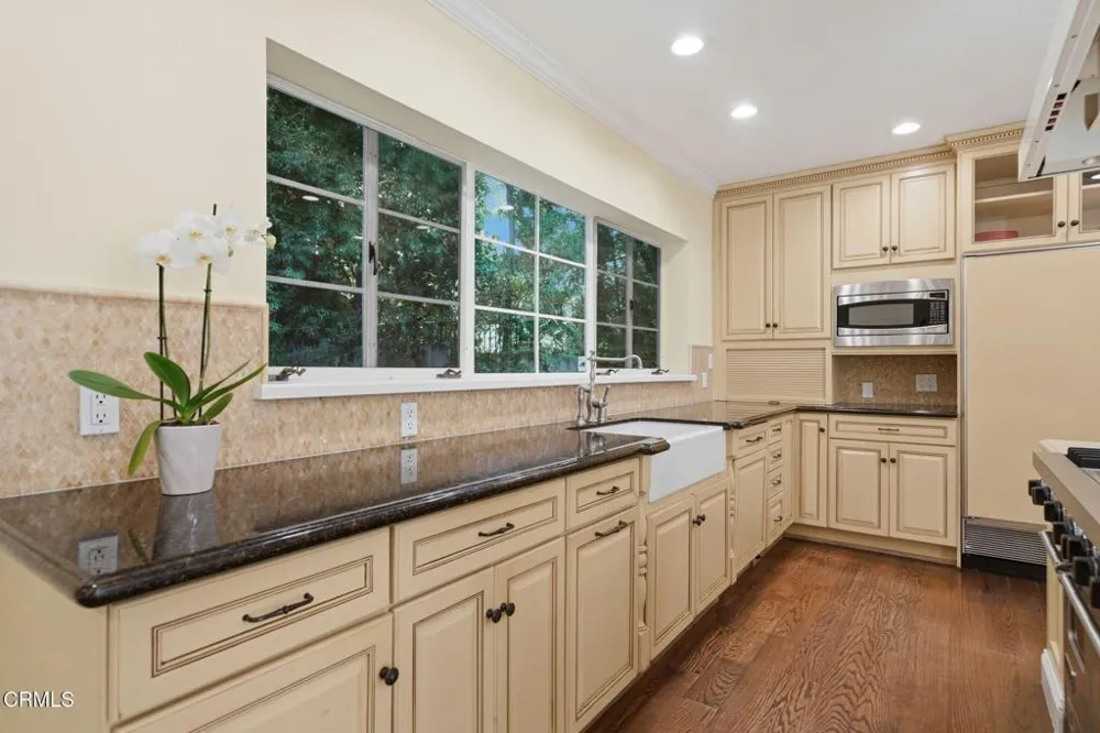 965 San Marino Avenue San Marino, CA 91108
